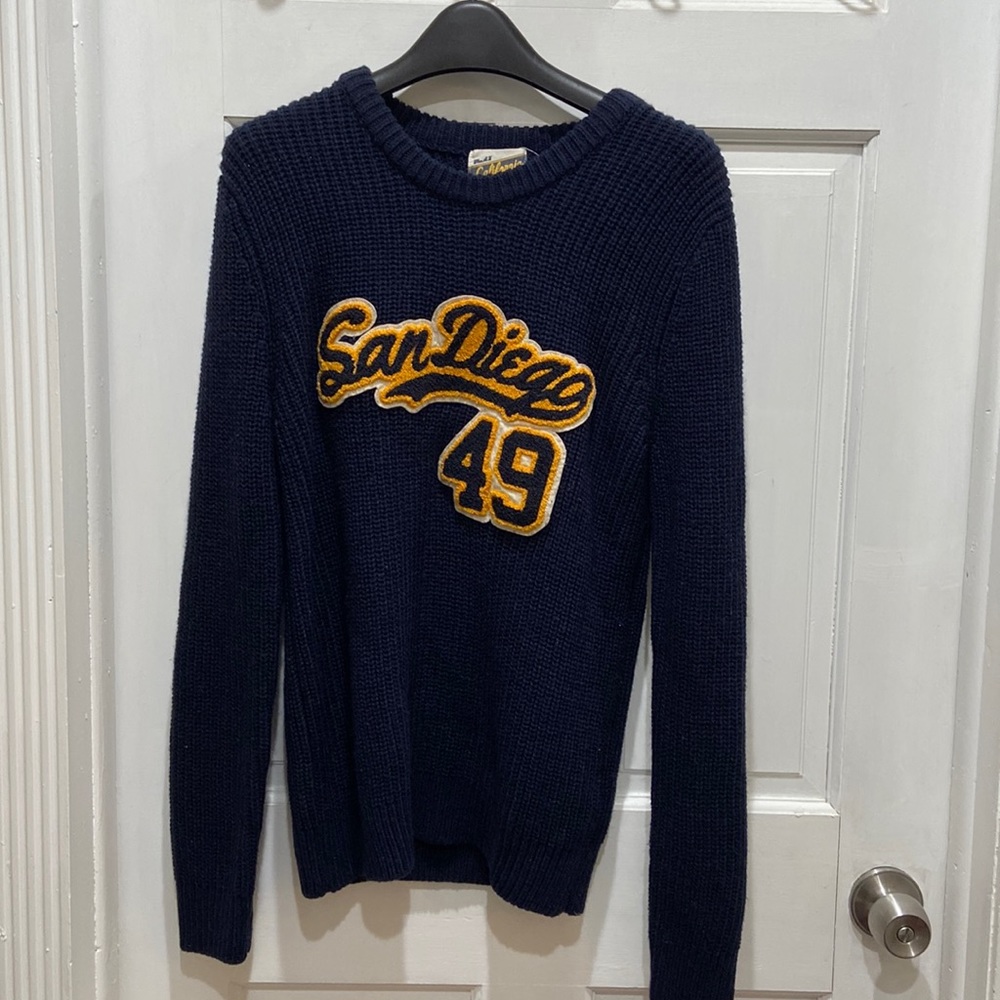 What’s A.M California Sweater